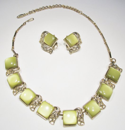 1960s Vintage Thermoset Choker Necklace & Earrings WC-383 - Click Image to Close