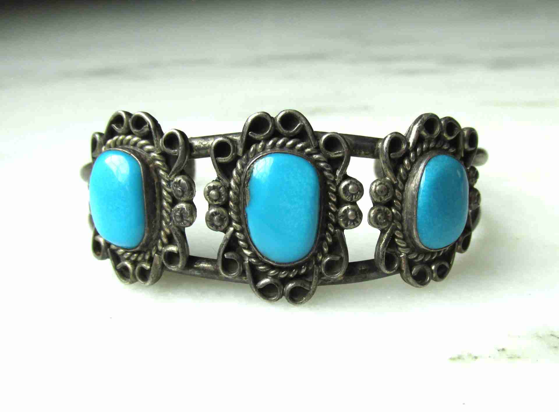Vintage Navajo Turquoise Sterling Silver Cuff Bracelet ETC11062