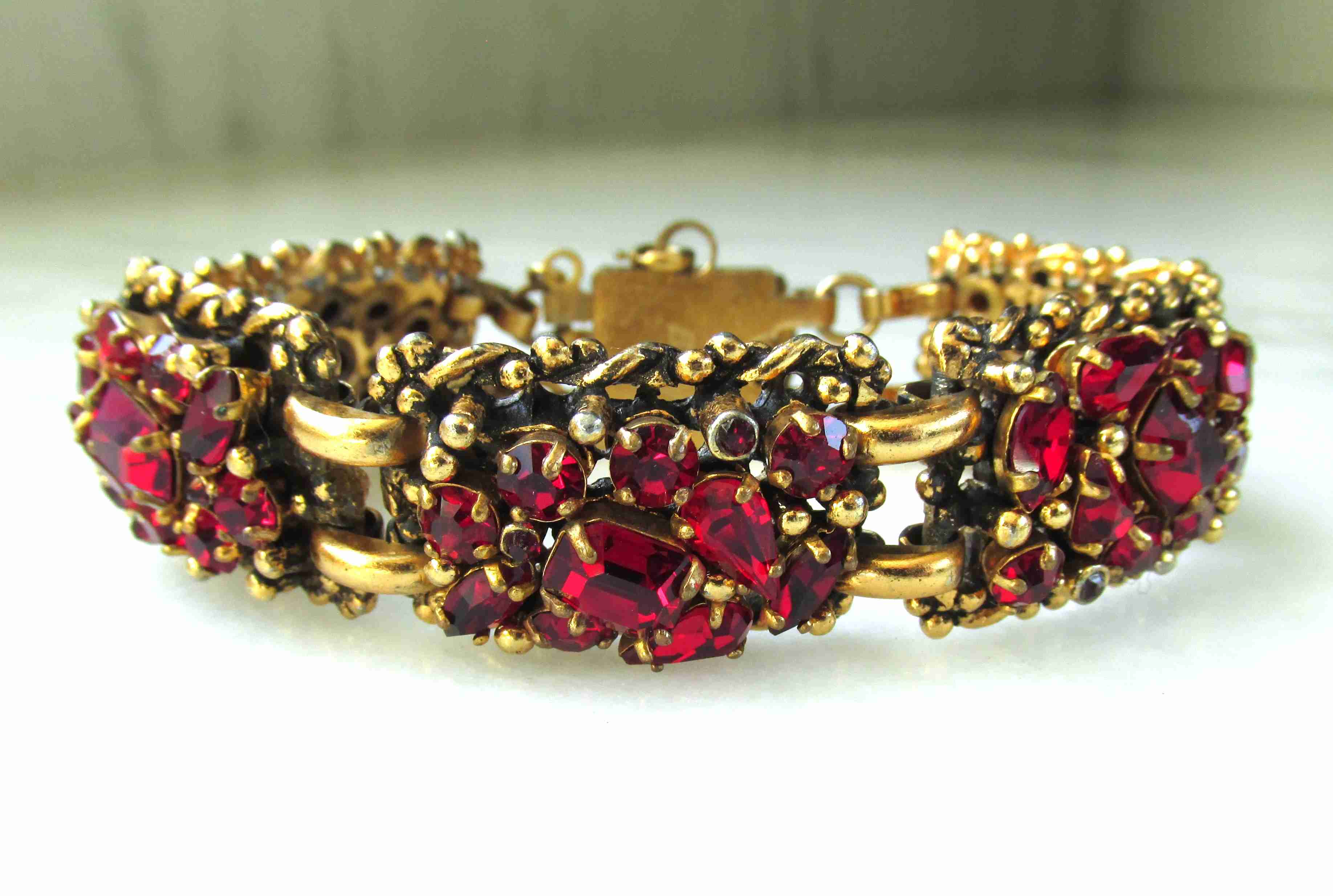 Vintage Barclay Red Rhinestone Bracelet Gold Tone ETC11072