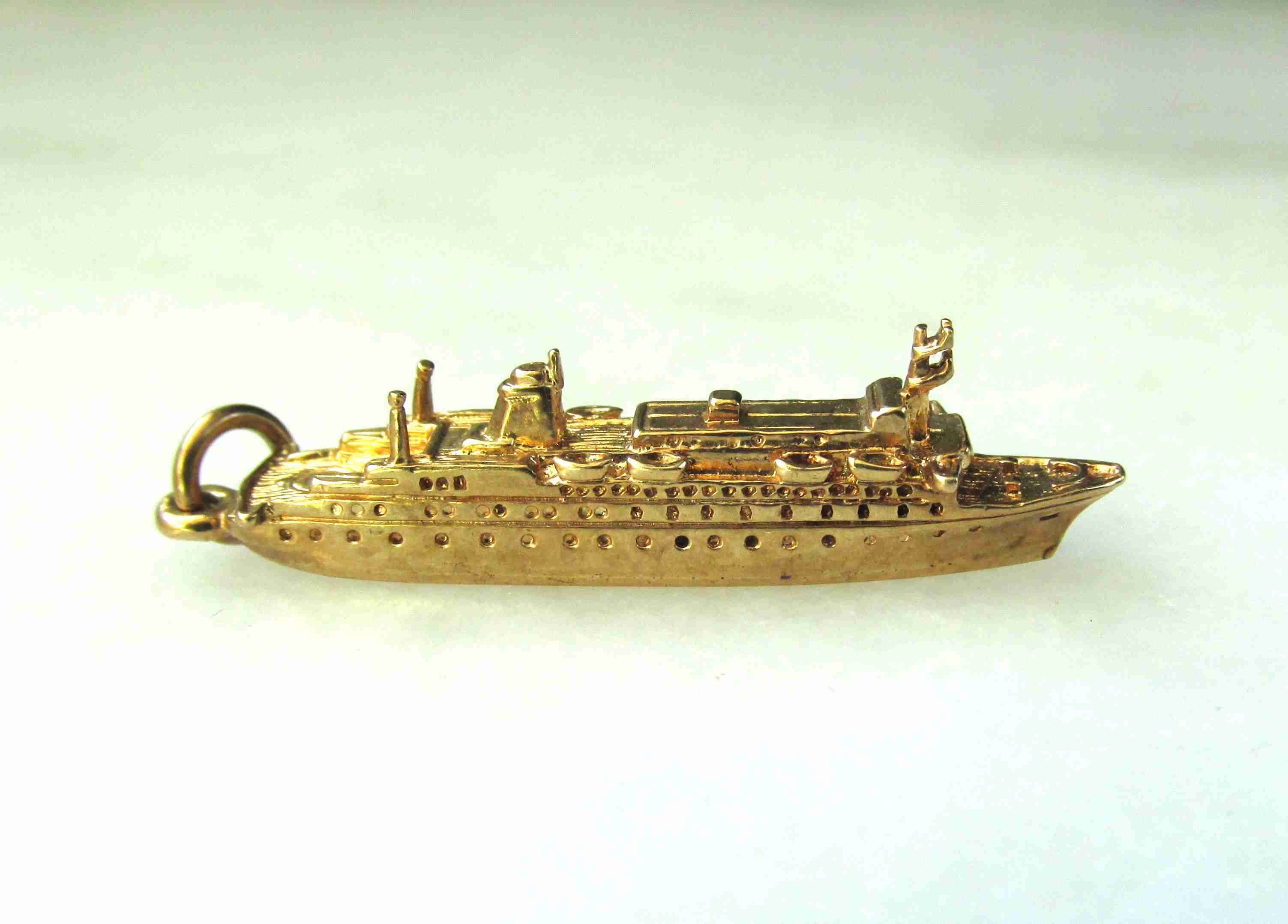 Vintage 9K Gold MS Prinsendam Ship Memorial Charm Pendant ETC11105