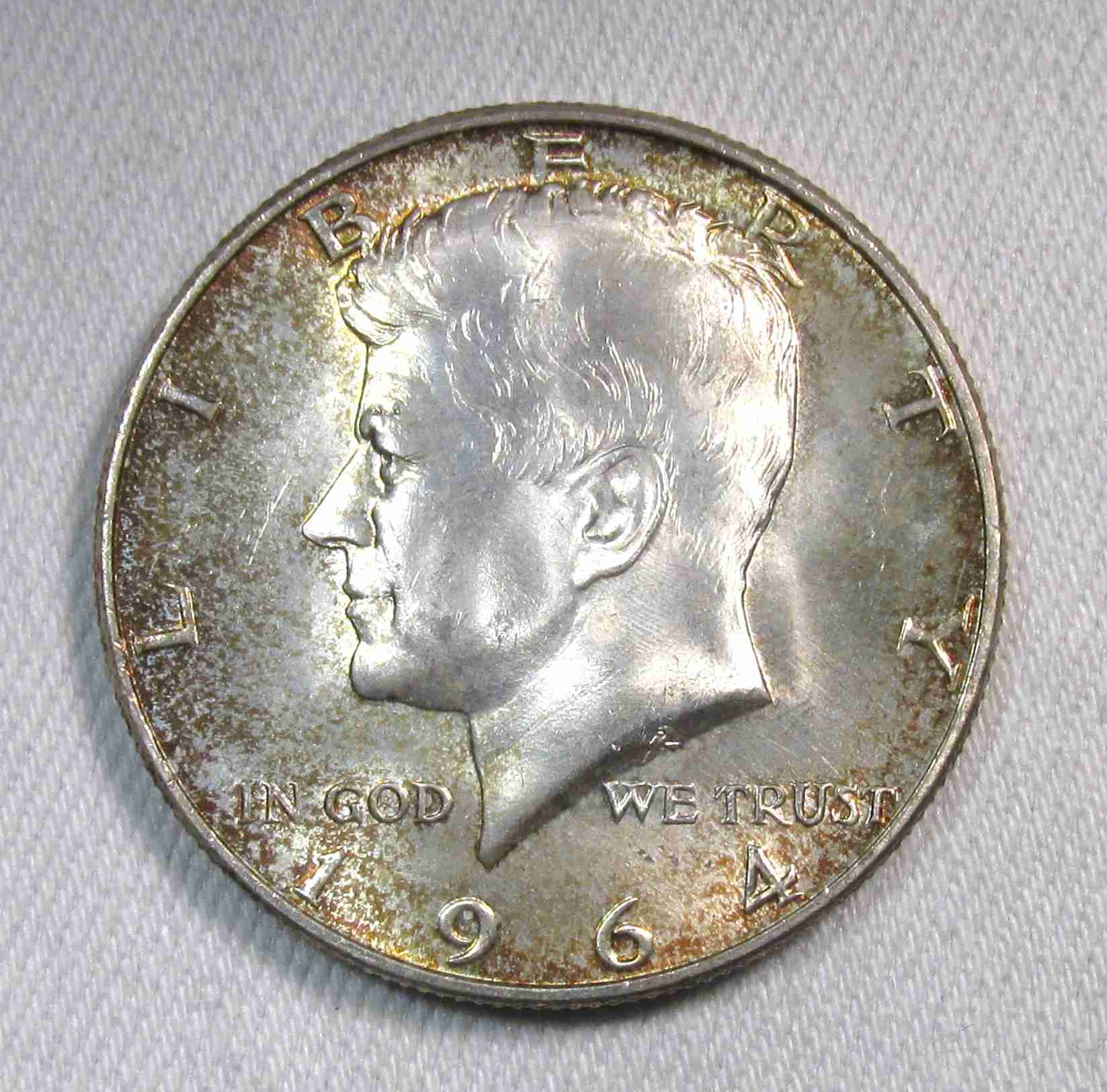 1964-D Silver Kennedy Half Dollar VCH UNC Coin AT591