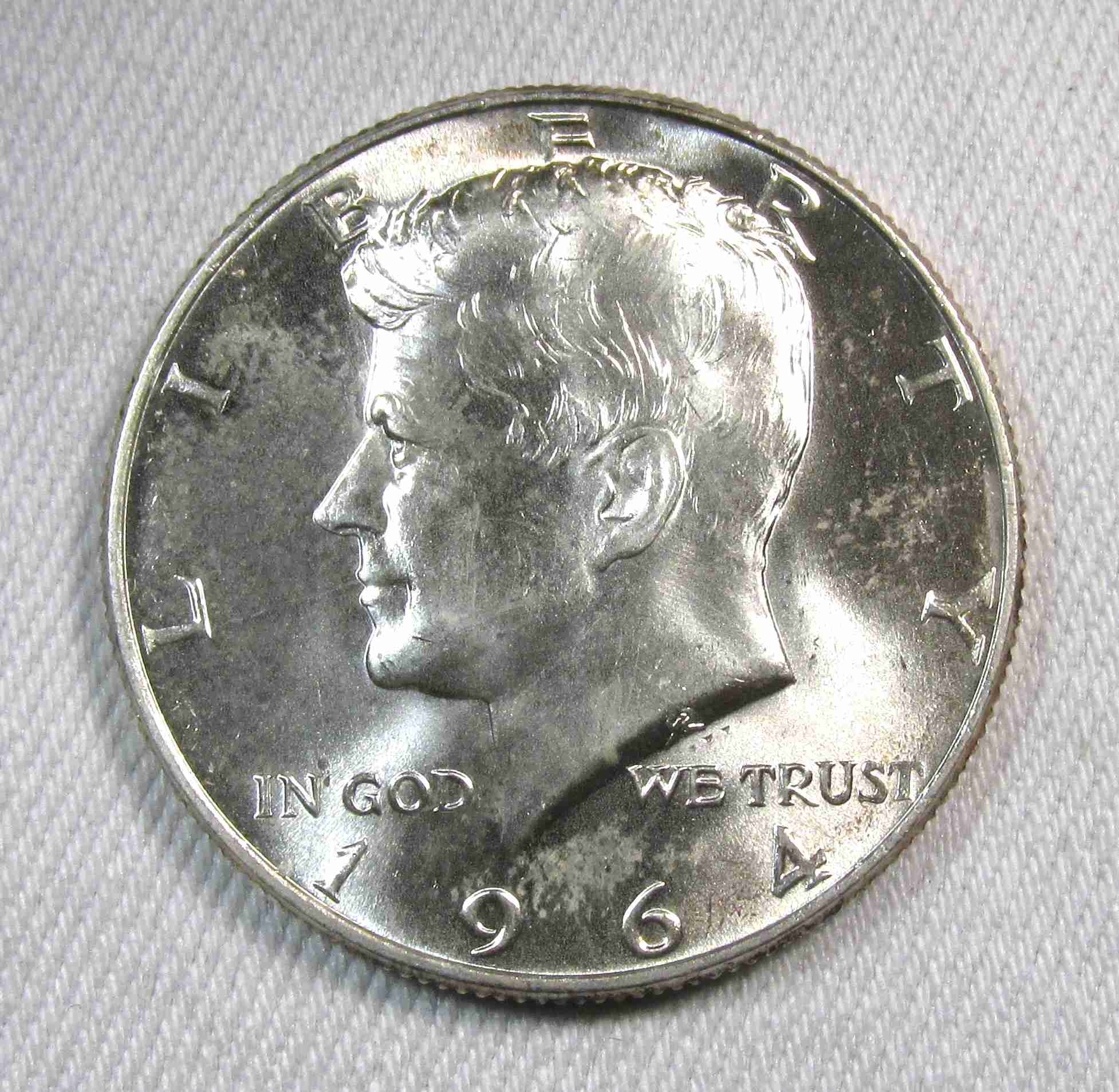 1964 Silver Kennedy Half Dollar GEM UNC Coin AT685