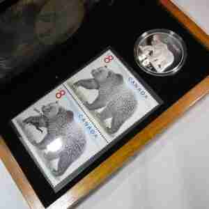 2004 Canadian $8 .999 Silver 28g The Great Grizzly Stamp/Coin Set in OGP AU229